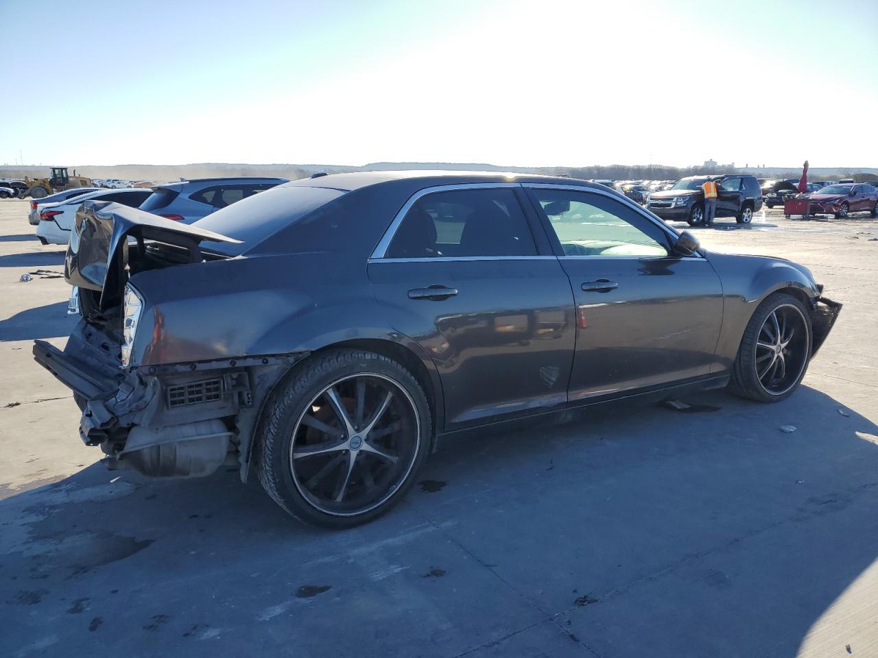 2013 Chrysler 300 - Image 3