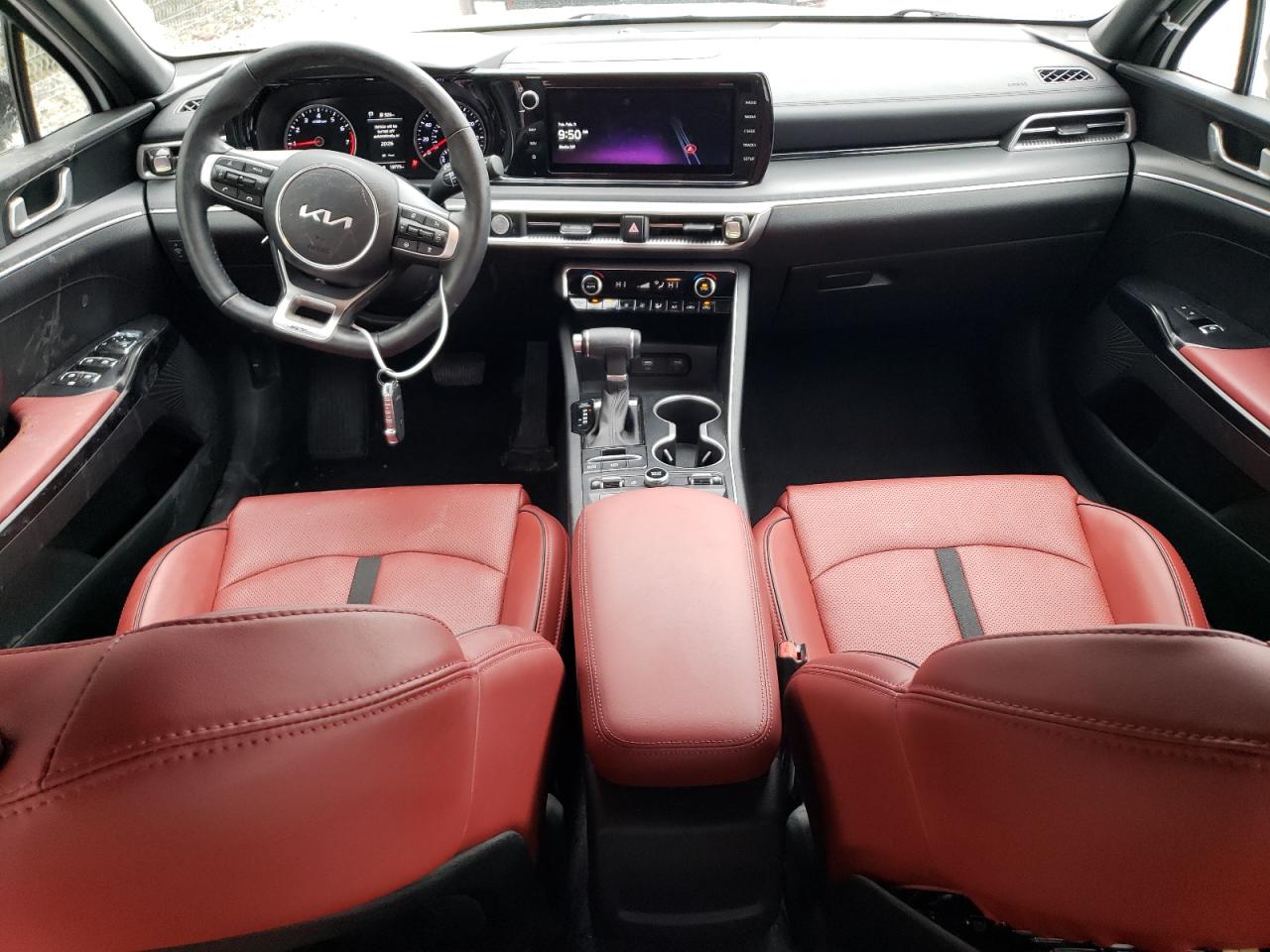 2024 Kia K5 - Image 8