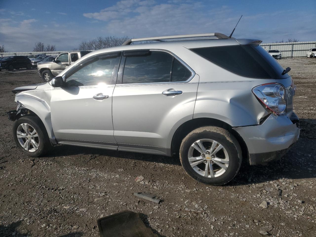 2011 Chevrolet Equinox - Image 2