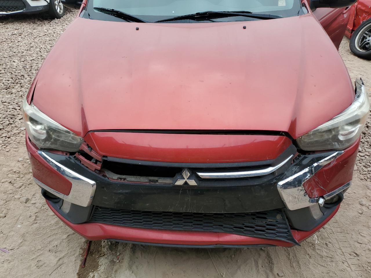 2018 Mitsubishi Outlander - Image 14