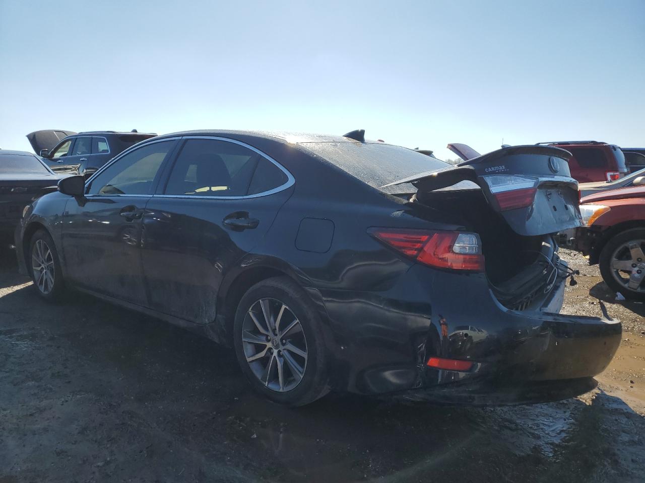 2017 Lexus ES - Image 2