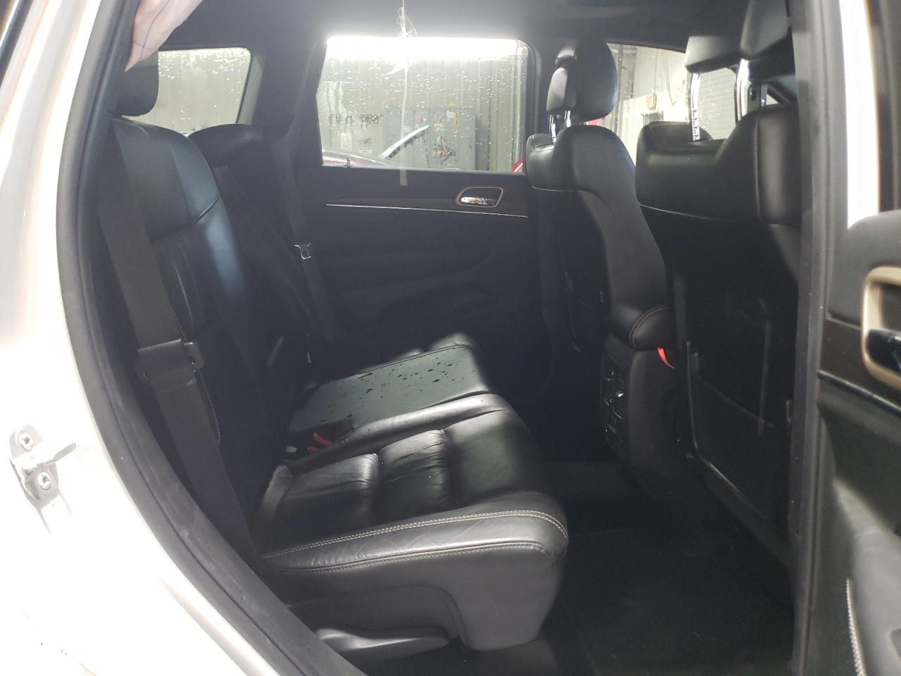 2014 Jeep Grand Cherokee - Image 10