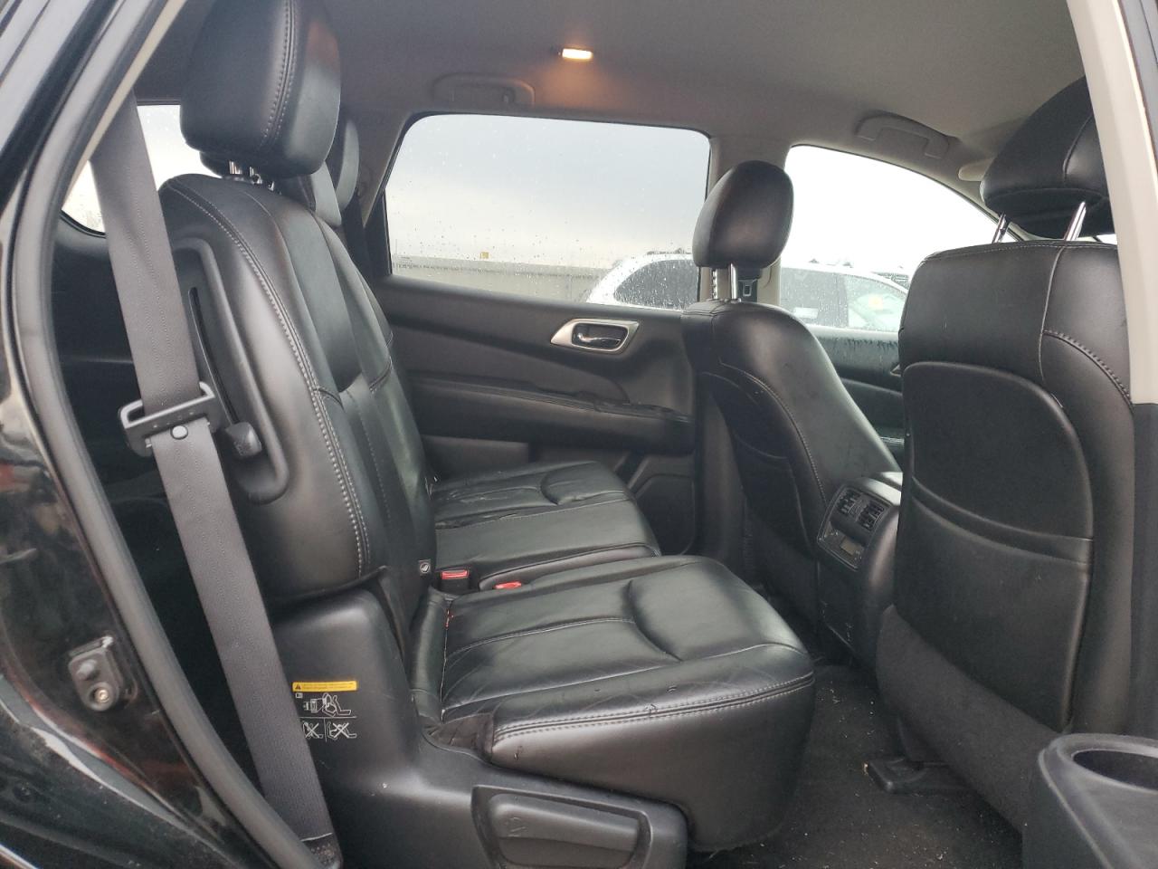 2014 Nissan Pathfinder - Image 11