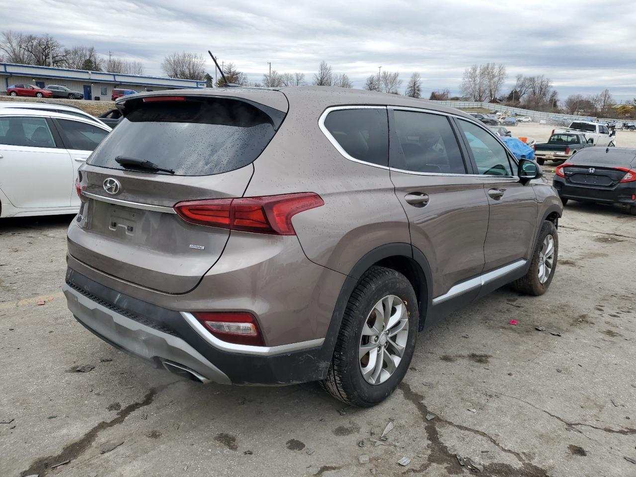 2019 Hyundai Santa Fe - Image 3