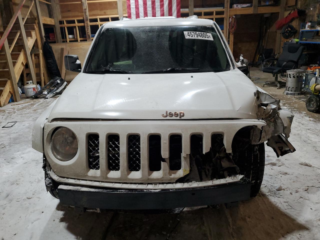 2017 Jeep Liberty (Patriot) - Image 5