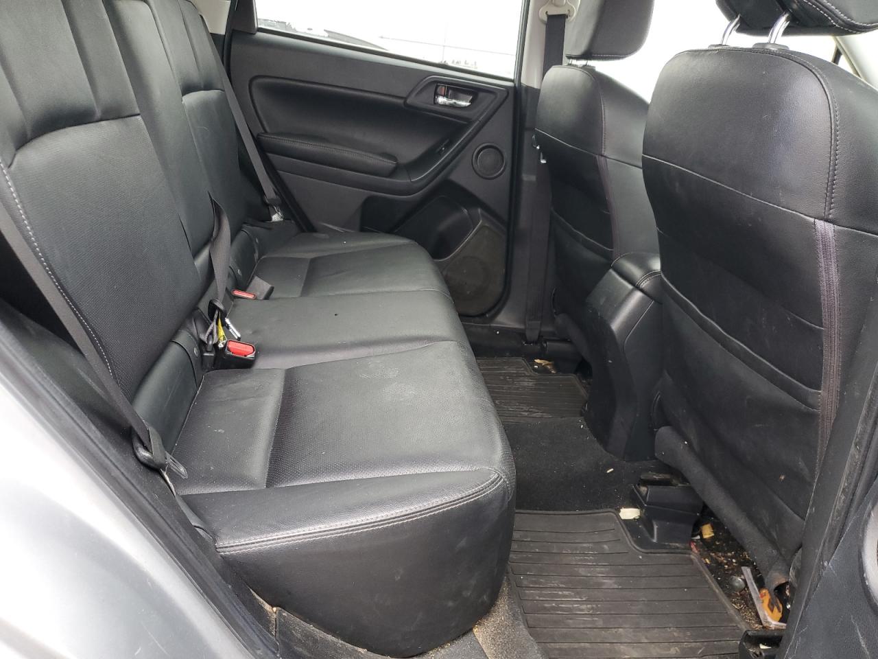 2015 Subaru Forester - Image 10