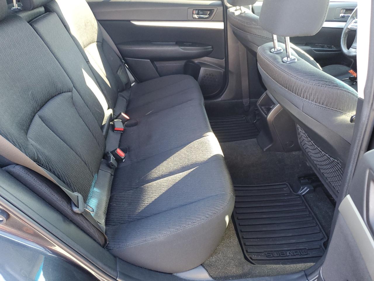 2012 Subaru Outback - Image 10