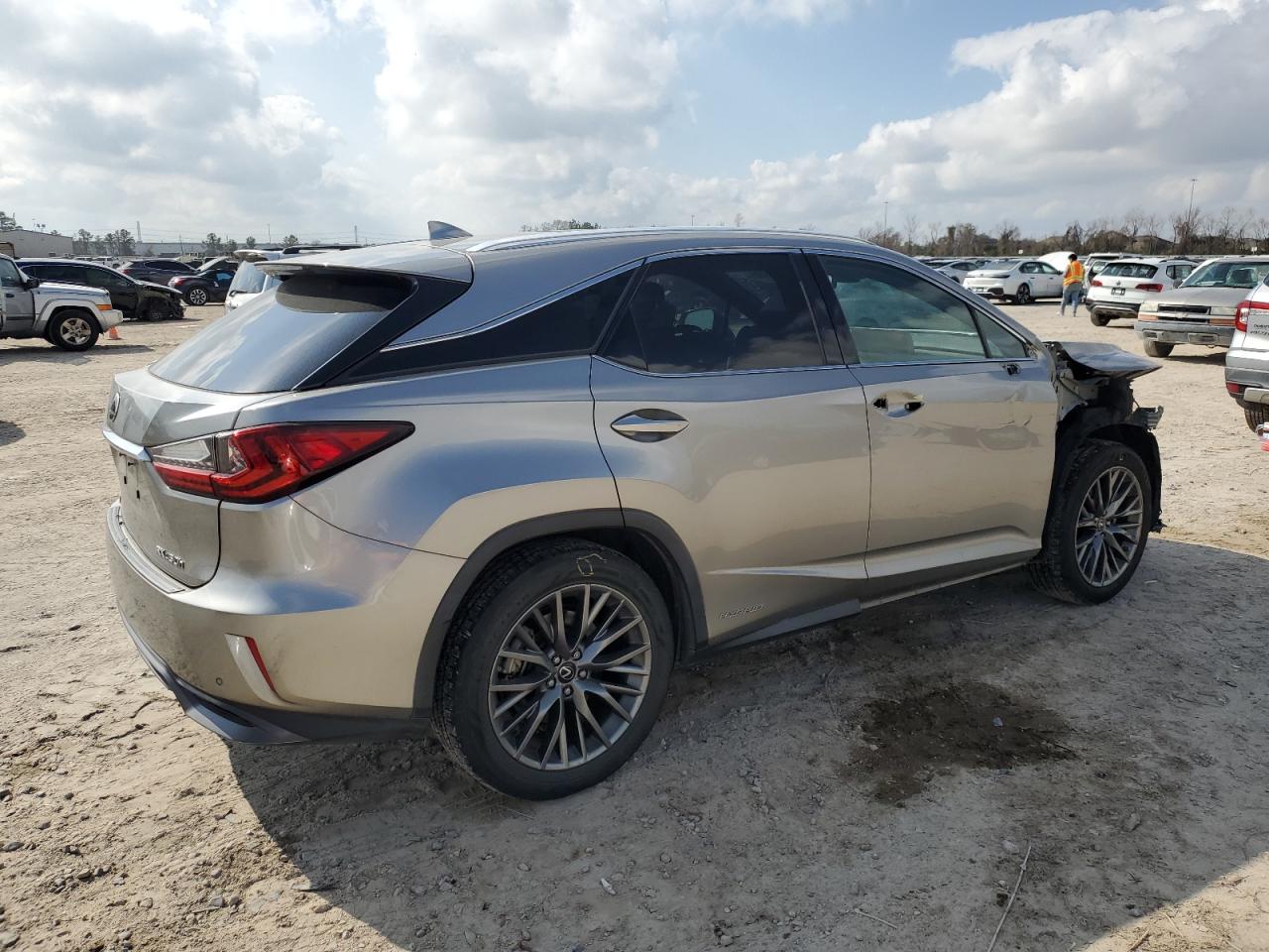 2019 Lexus RX - Image 3