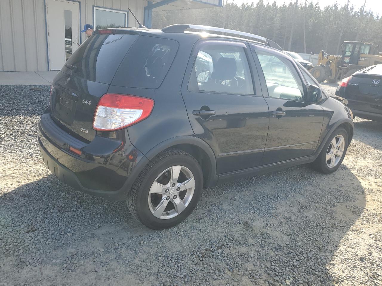 2010 Suzuki SX4 - Image 3