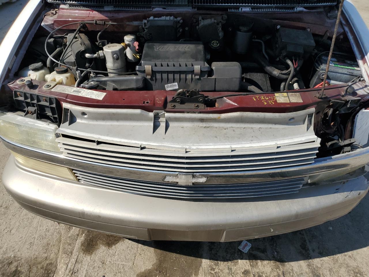 2001 Chevrolet Astro - Image 12