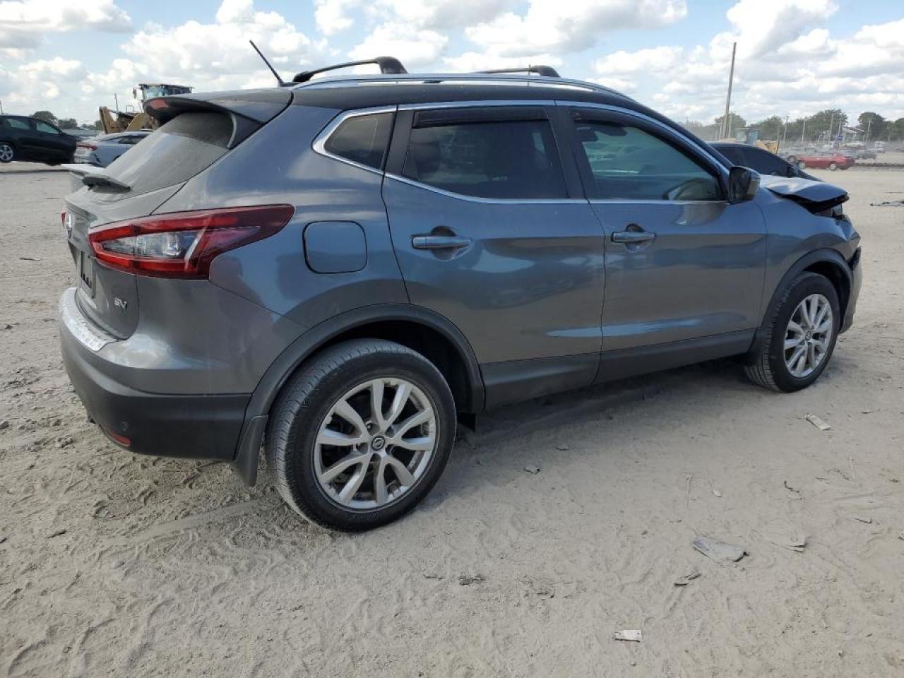2020 Nissan Rogue - Image 3