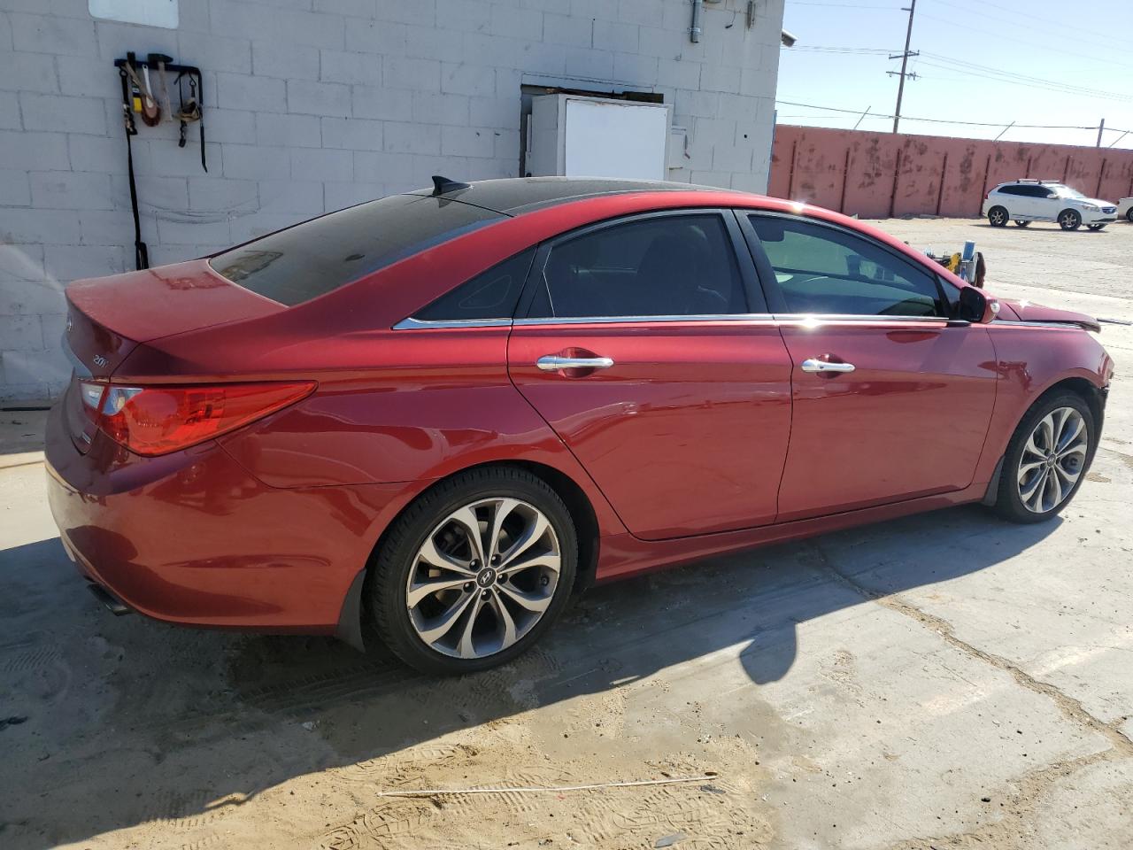 2013 Hyundai Sonata - Image 3