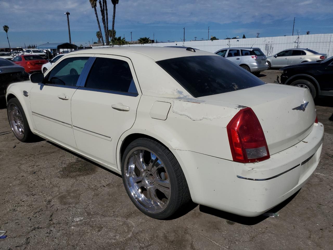 2006 Chrysler 300 - Image 2