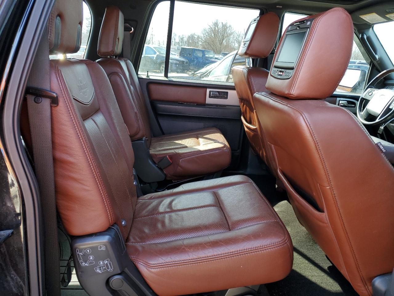 2013 Ford Expedition - Image 11