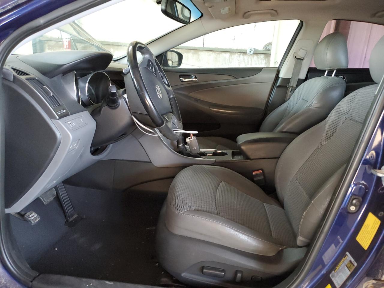 2011 Hyundai Sonata - Image 7