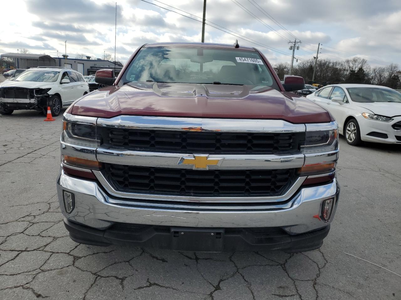 2016 Chevrolet Silverado - Image 5