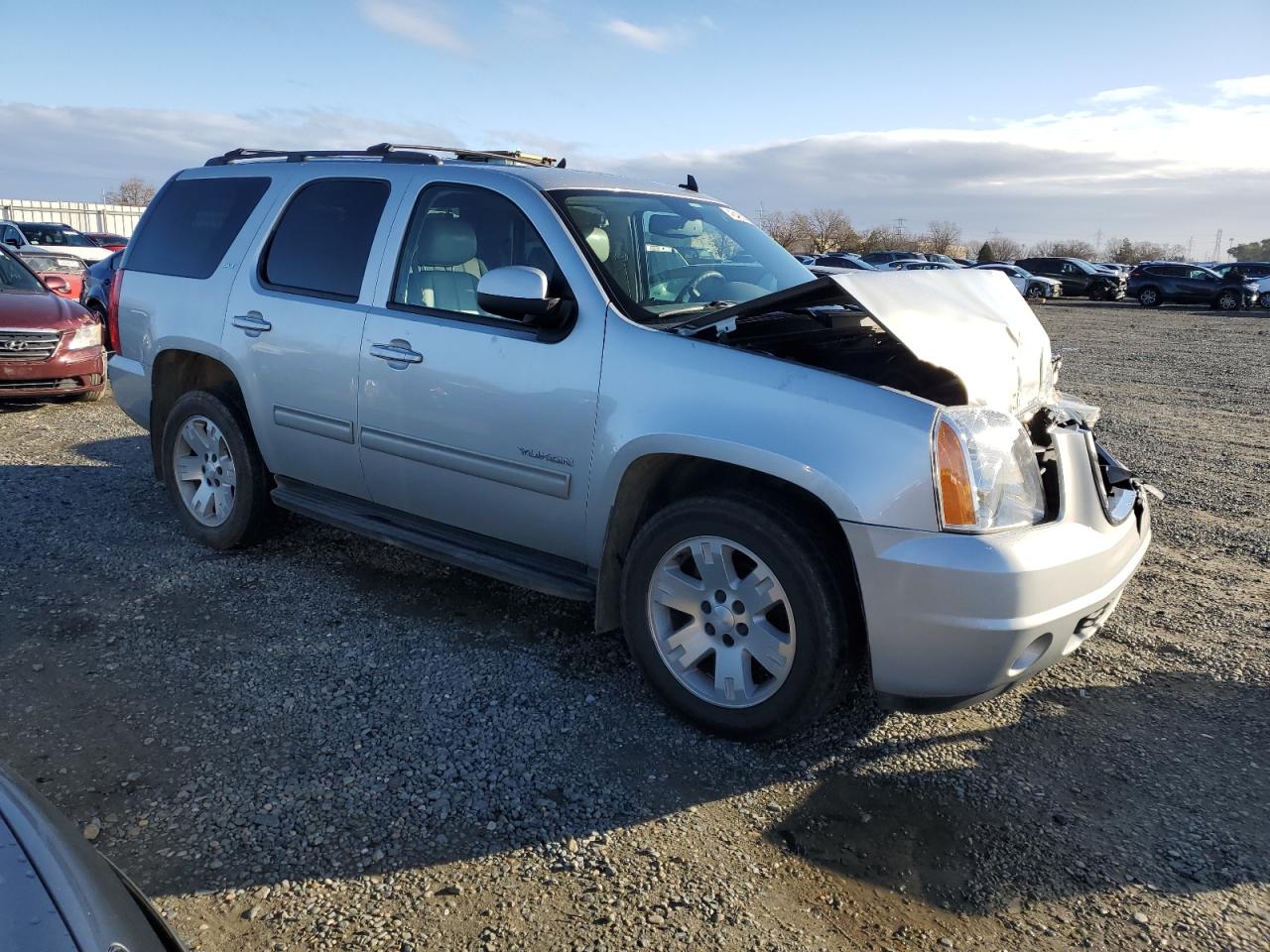 2011 GMC Yukon - Image 4