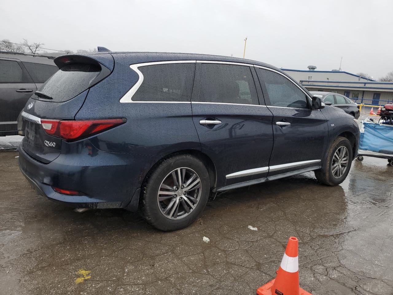 2018 Infiniti QX60 - Image 3