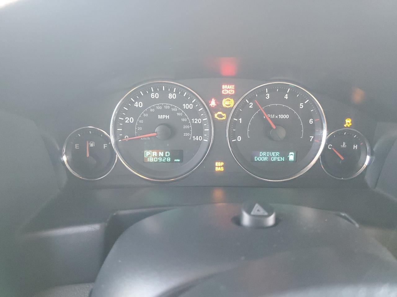 2007 Jeep Commander - Image 9