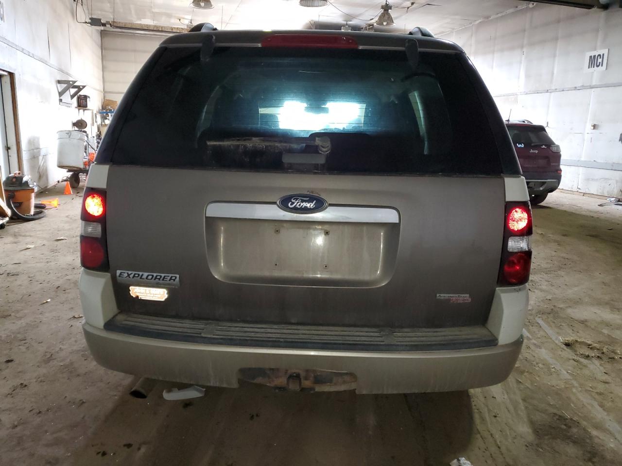 2008 Ford Explorer - Image 6