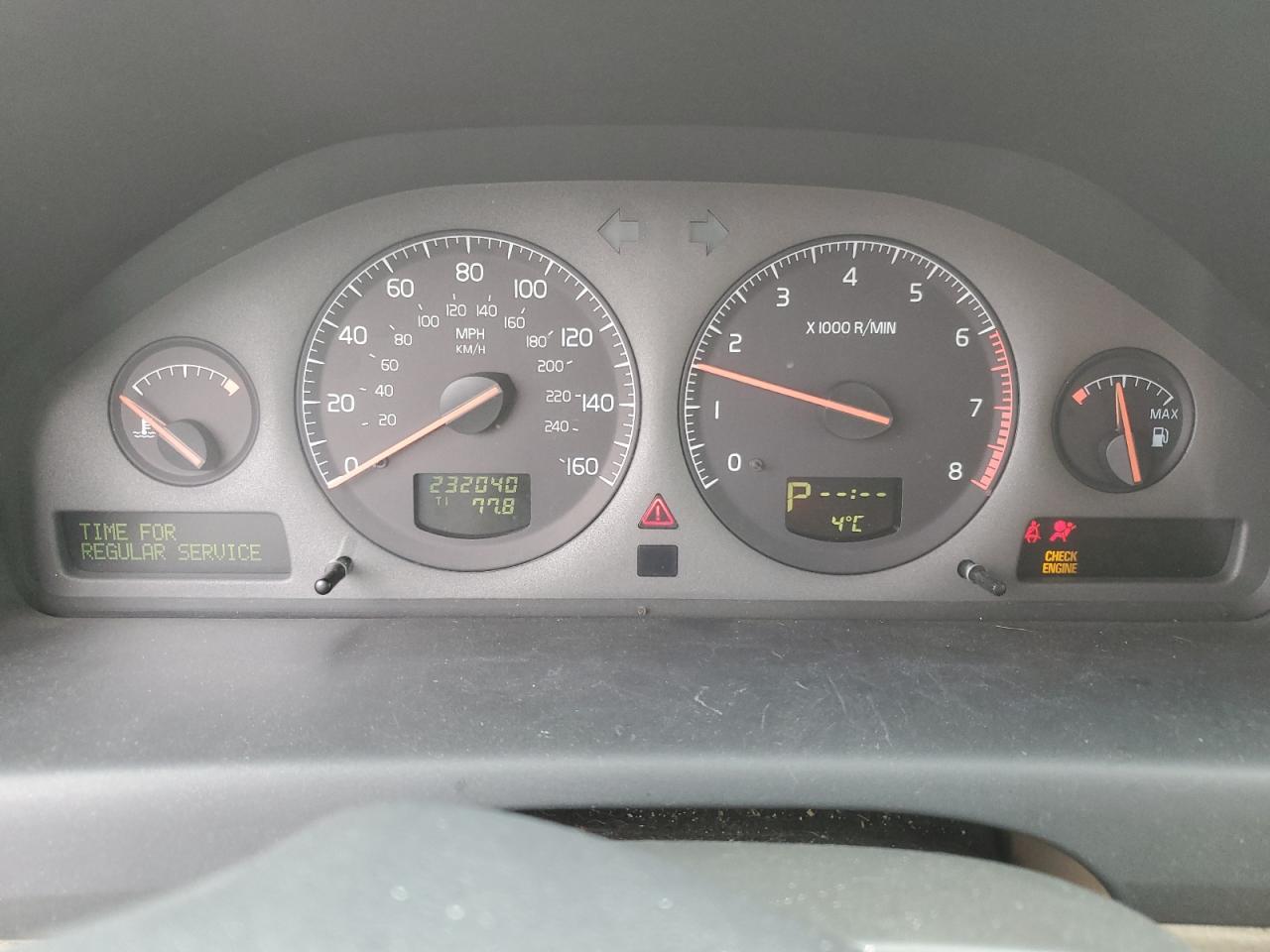 2003 Volvo V70 - Image 9