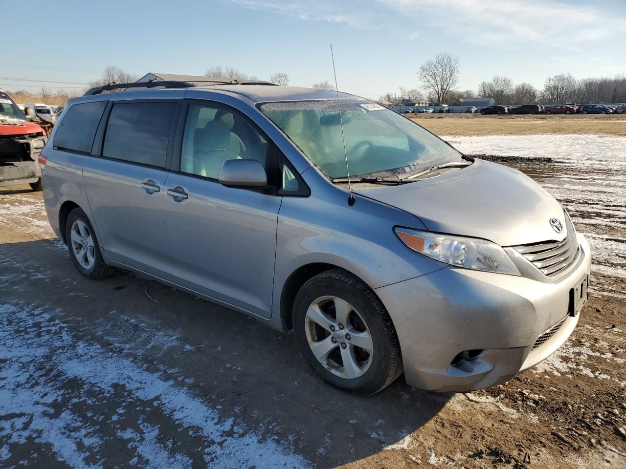2011 Toyota Sienna - Image 4