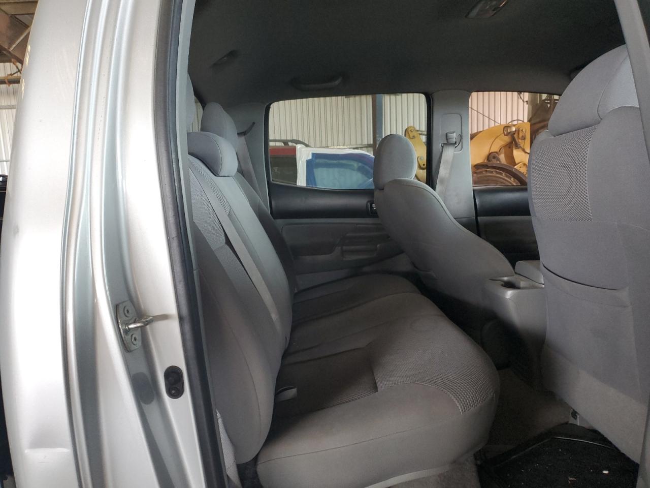 2007 Toyota Tacoma - Image 10