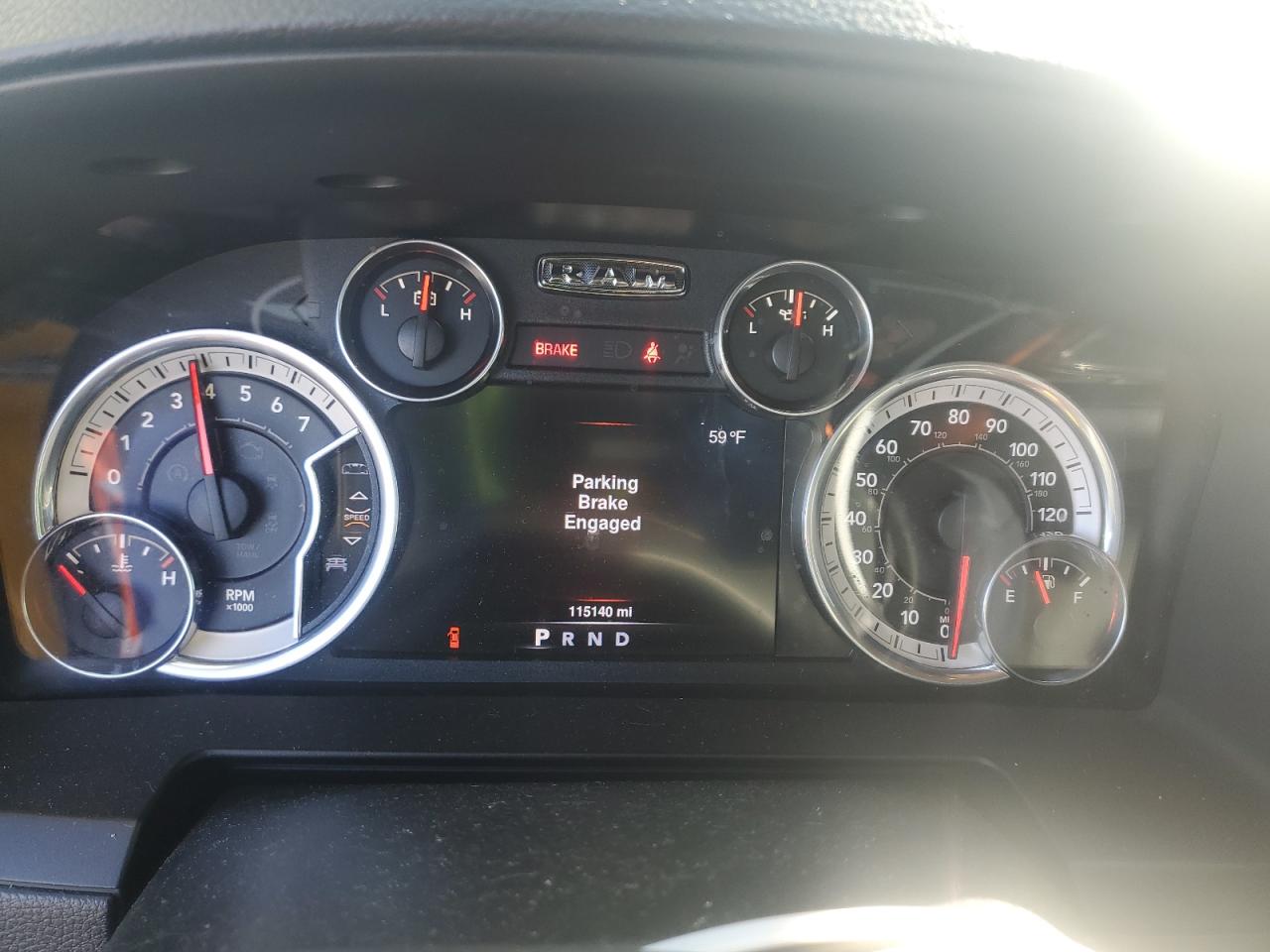 2016 RAM 1500 - Image 9
