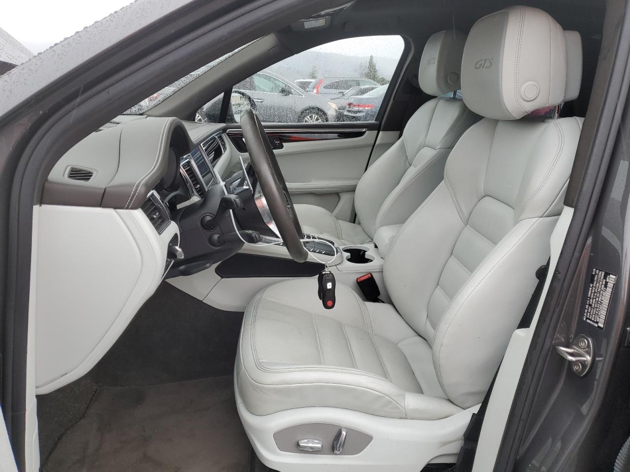 2018 Porsche Macan - Image 7