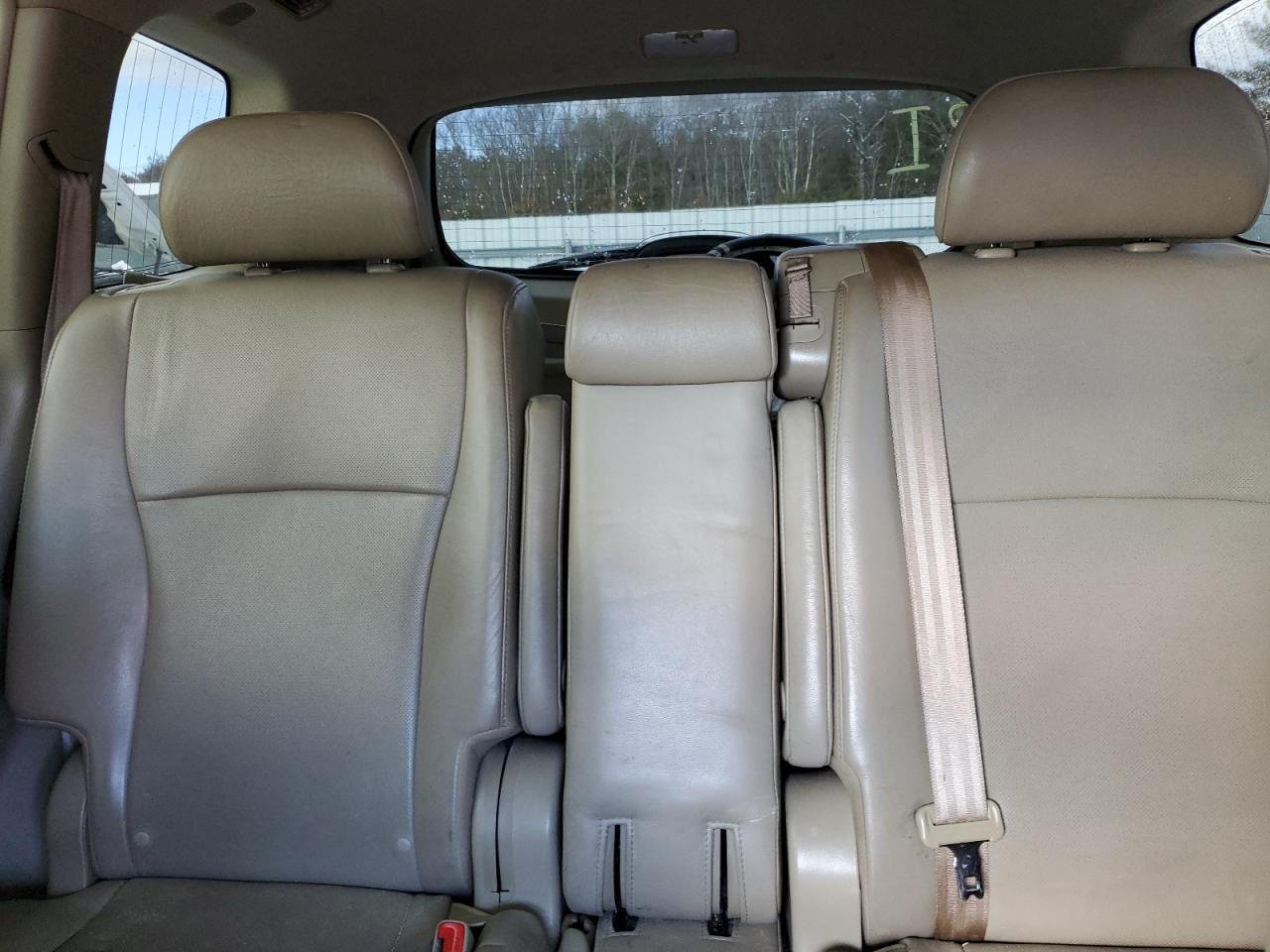 2013 Toyota Highlander - Image 10
