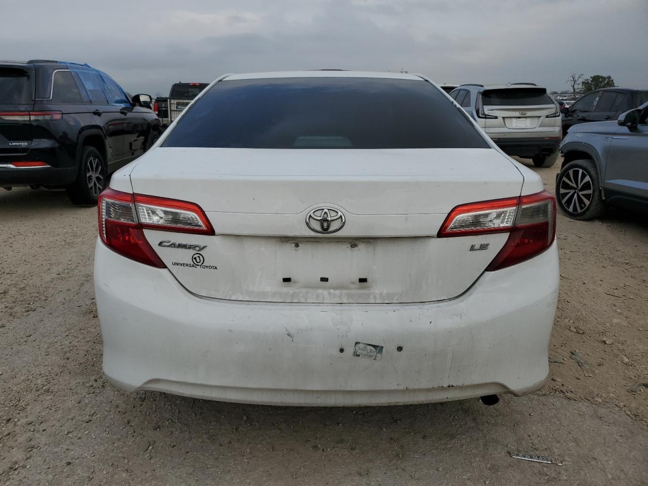 2014 Toyota Camry - Image 6