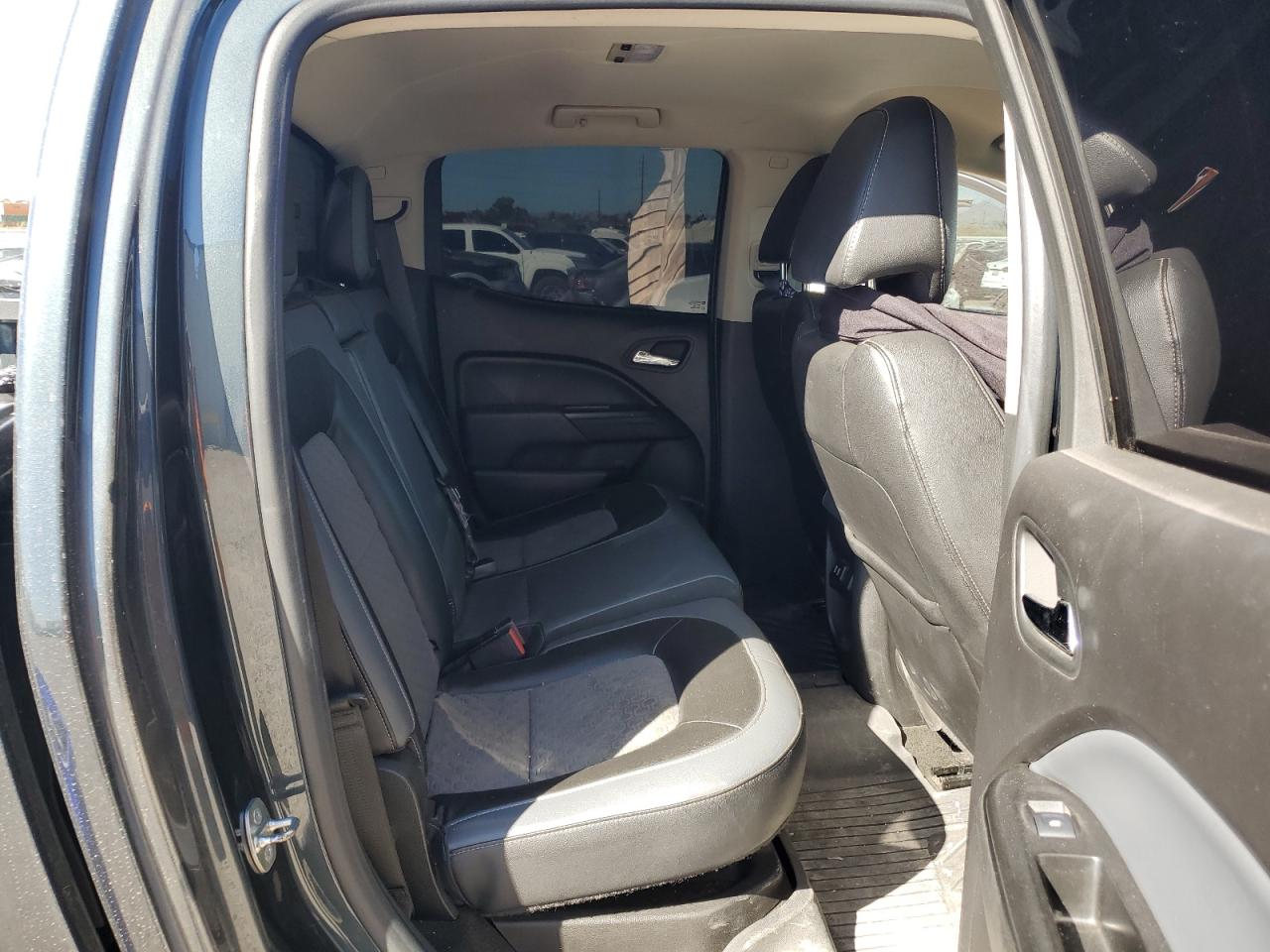 2017 Chevrolet Colorado - Image 10