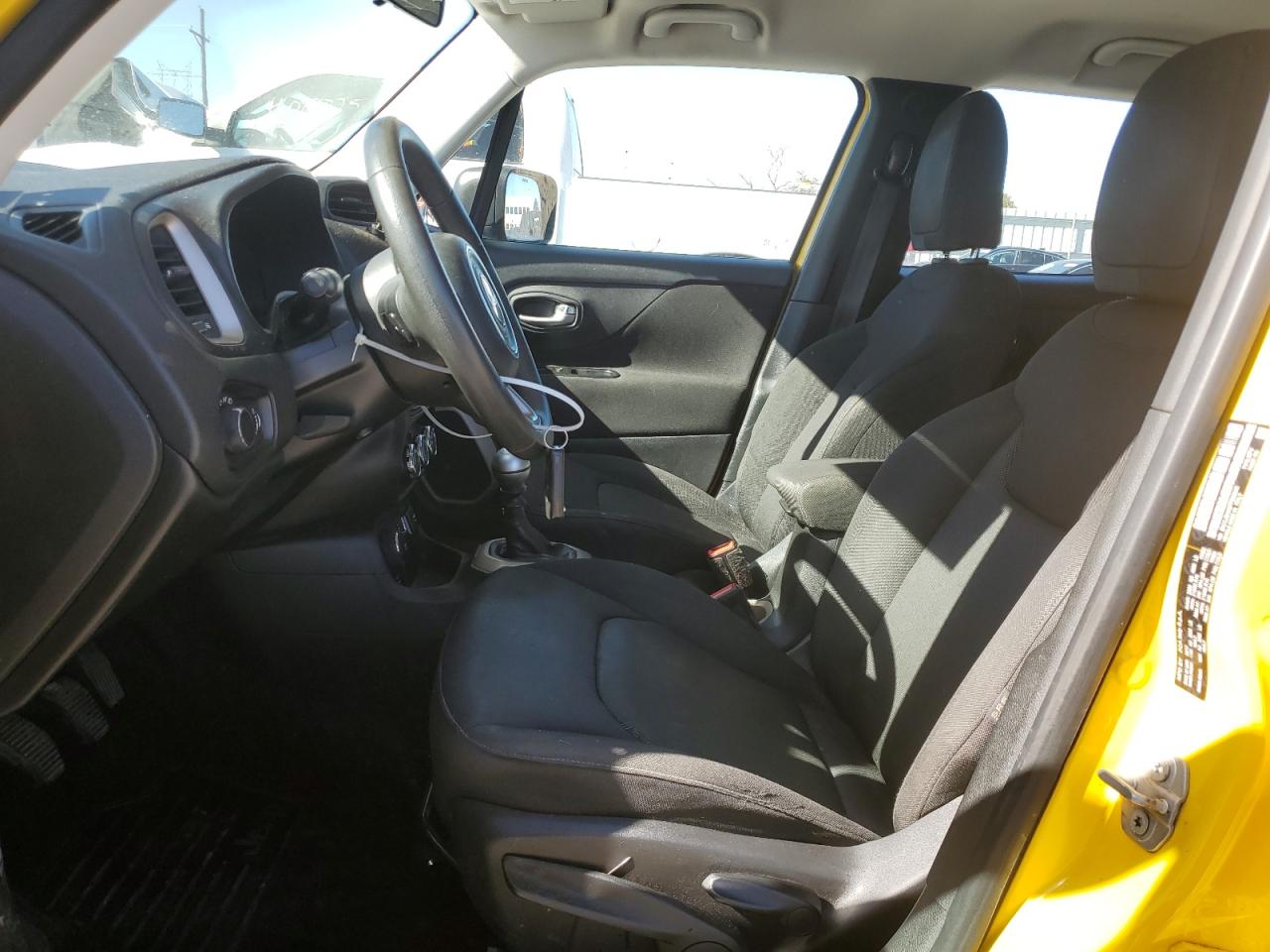 2015 Jeep Renegade - Image 7