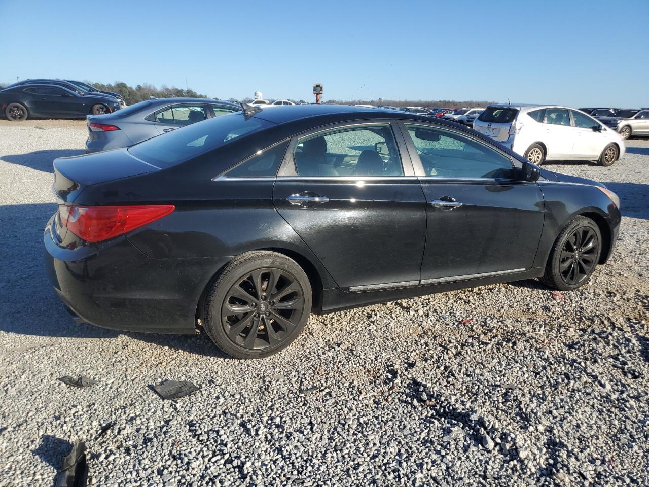 2011 Hyundai Sonata - Image 3