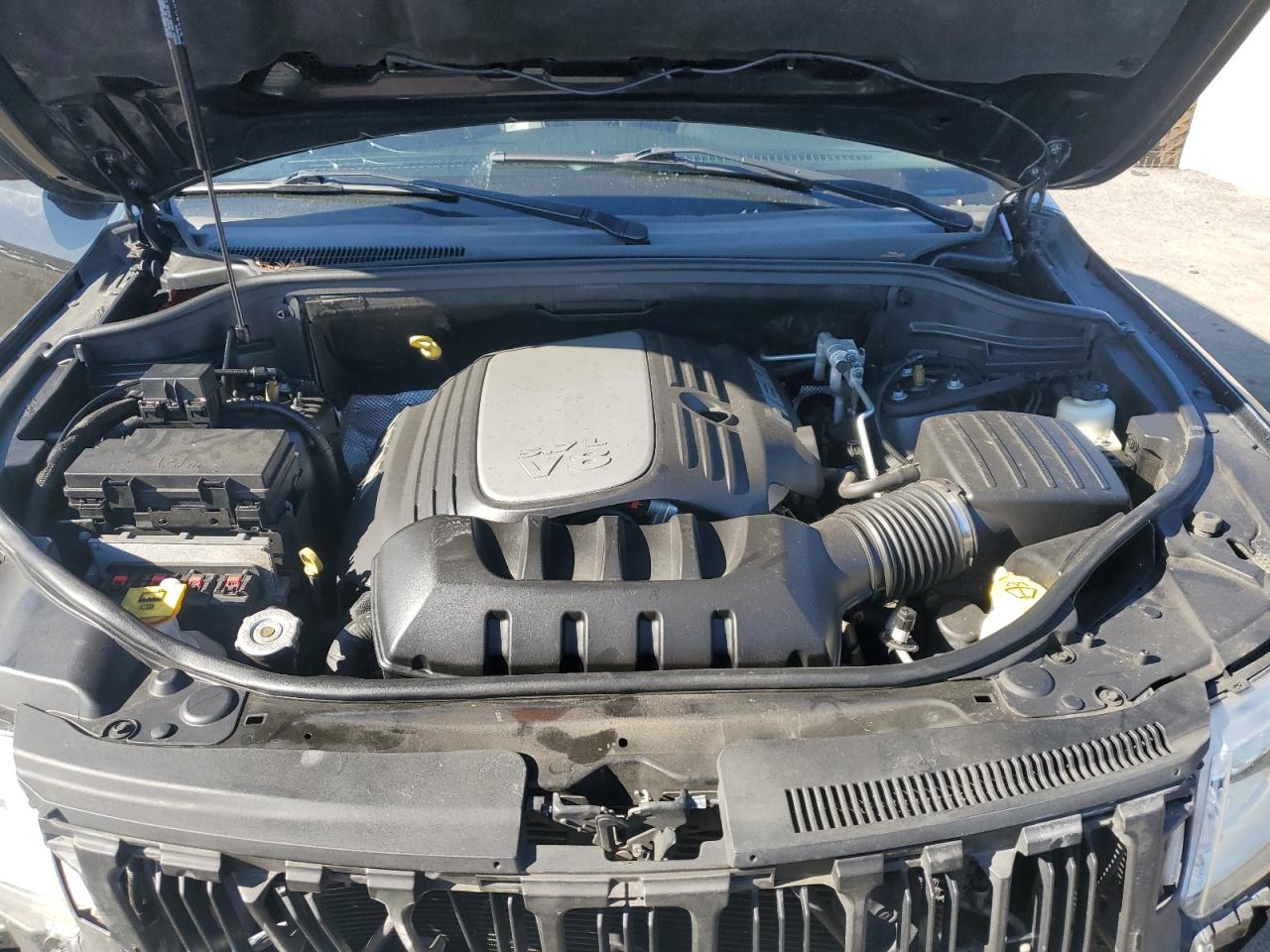 2013 Jeep Grand Cherokee - Image 12