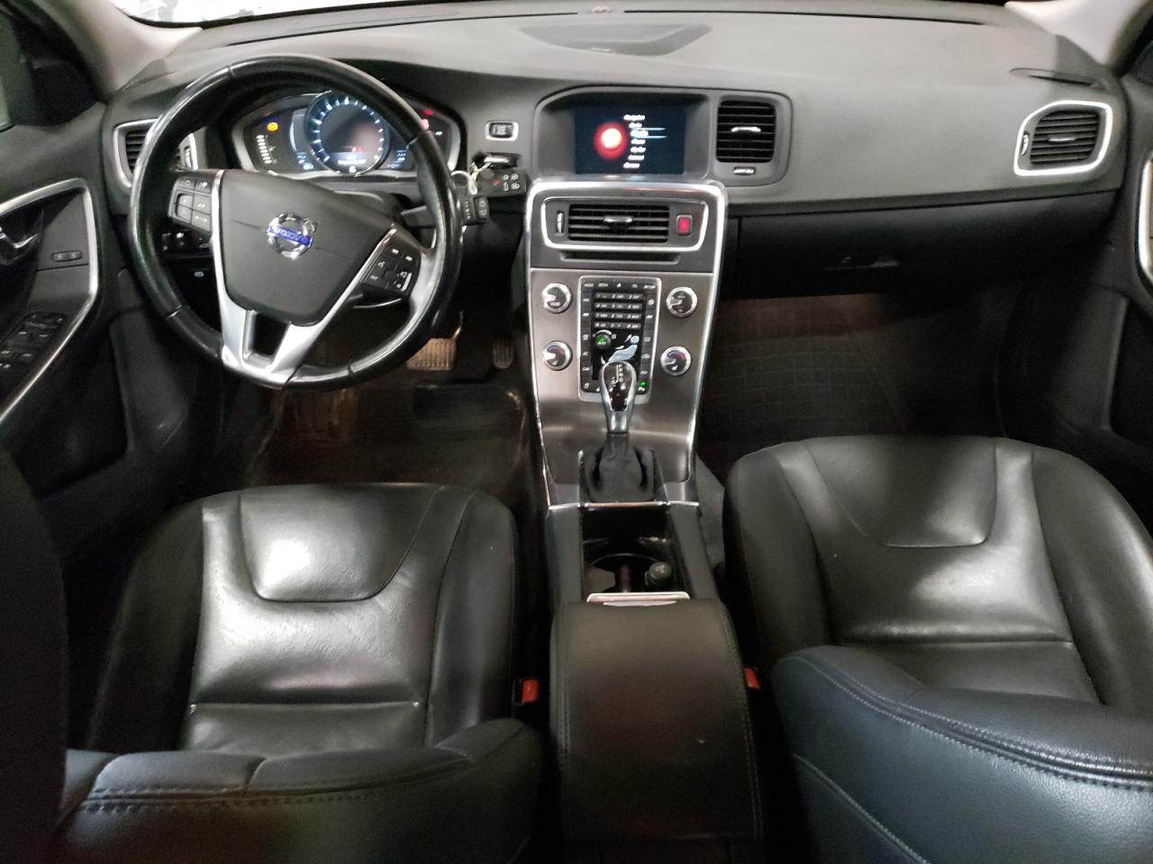 2015 Volvo V60 - Image 8