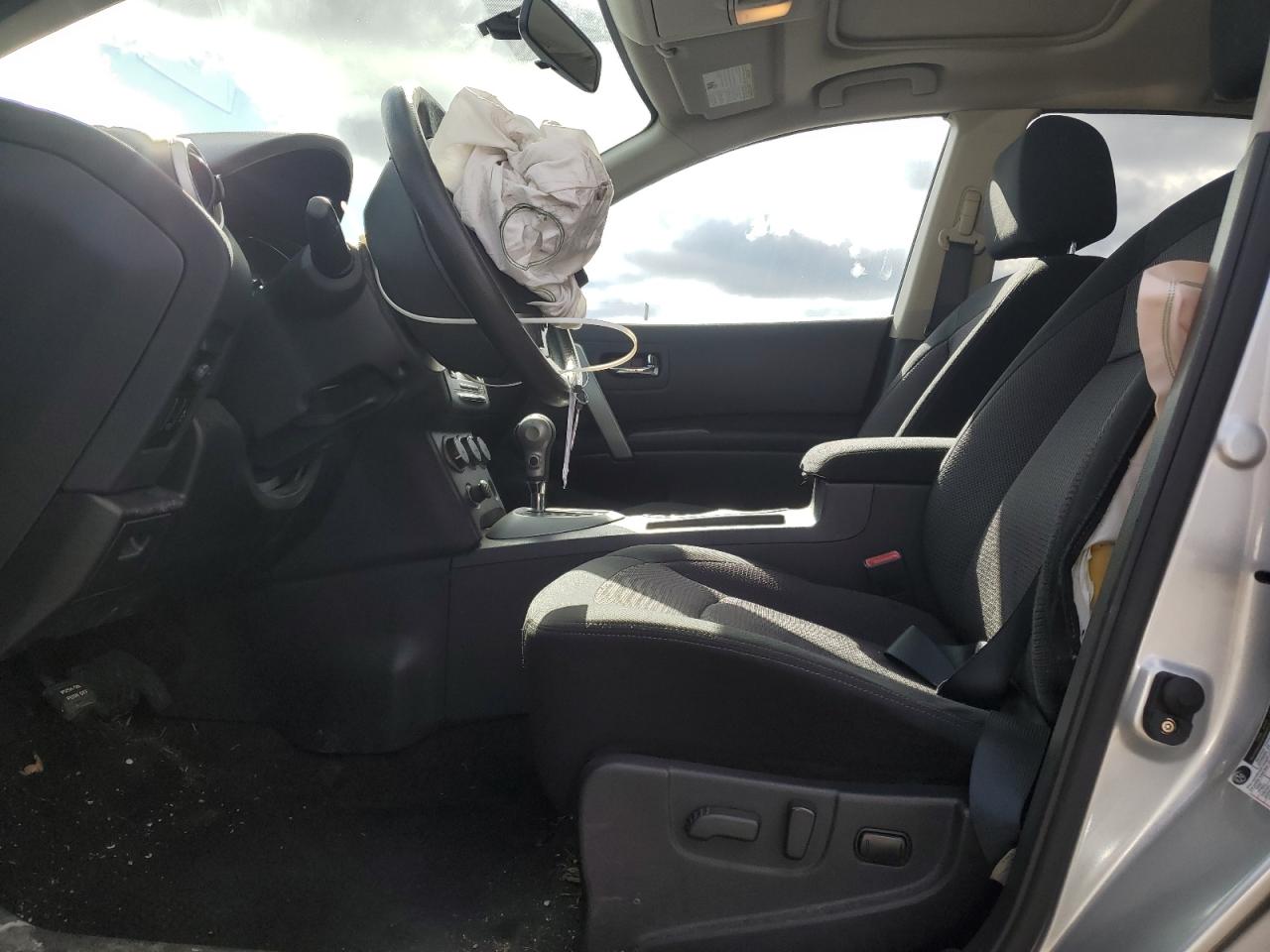 2011 Nissan Rogue - Image 7
