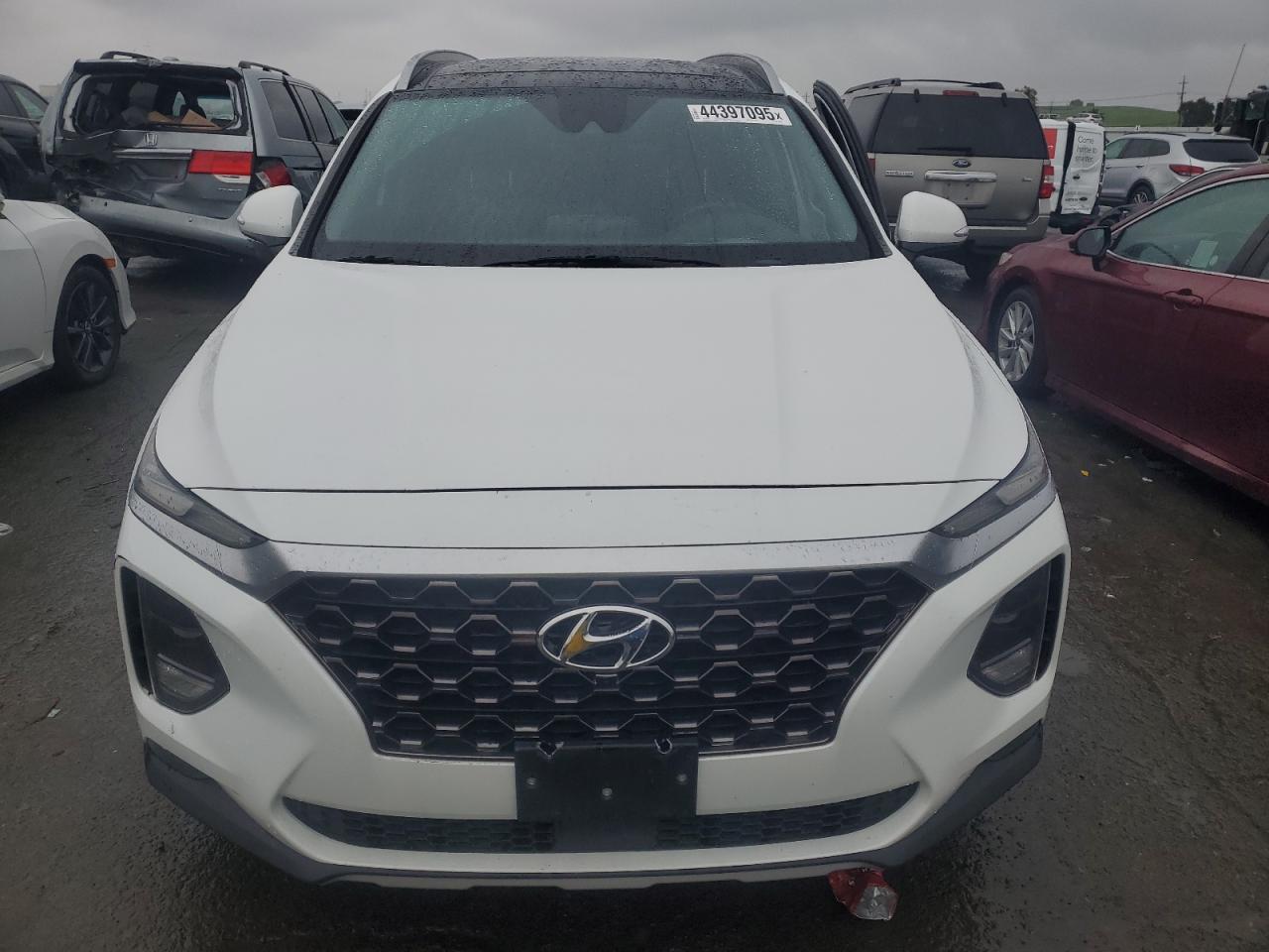 2019 Hyundai Santa Fe - Image 5