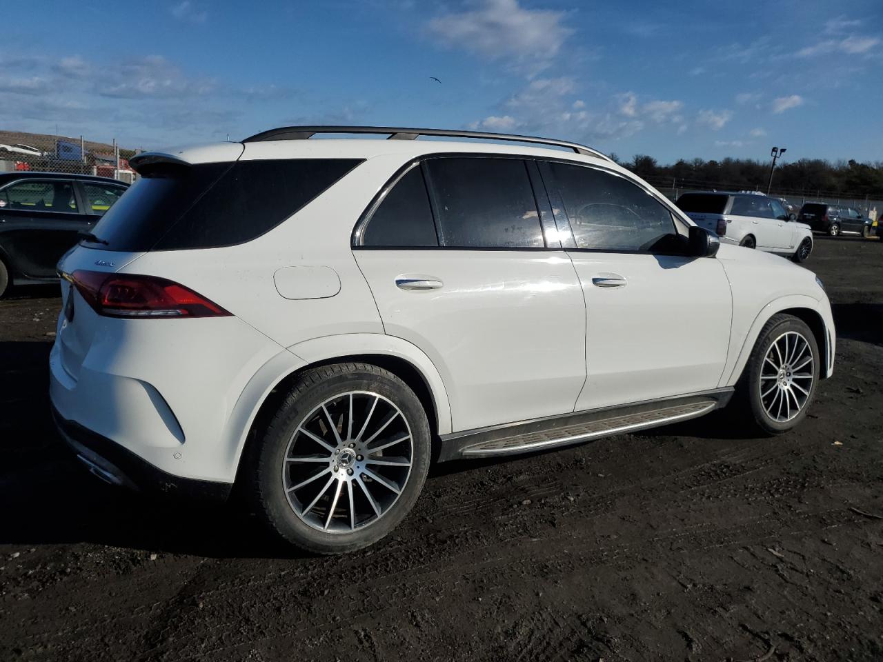2020 Mercedes-Benz GLE - Image 3