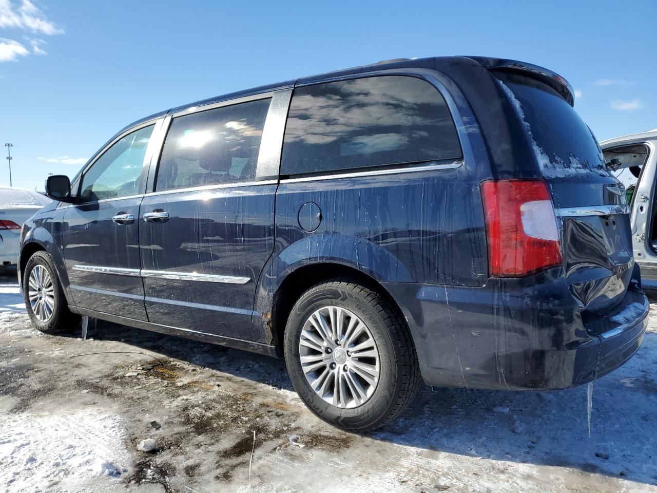 2013 Chrysler Town & Country - Image 2