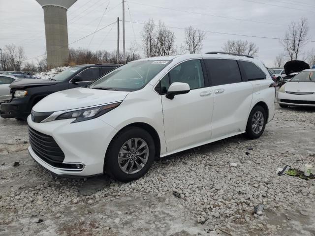2024 Toyota Sienna Xle