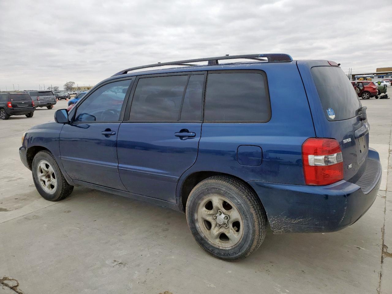 2005 Toyota Highlander - Image 2