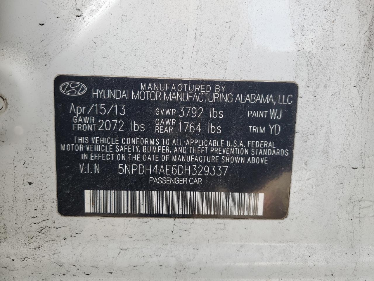 2013 Hyundai Elantra - Image 12