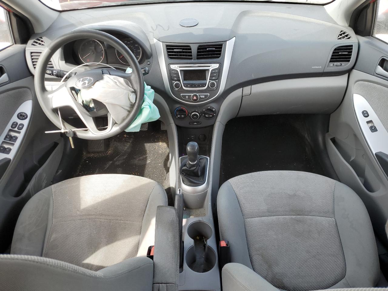 2014 Hyundai Accent - Image 8