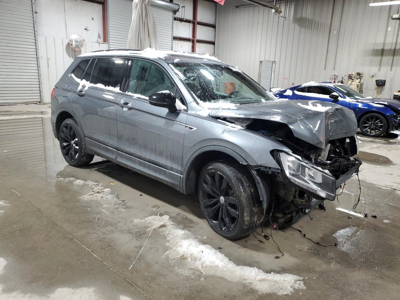 2021 Volkswagen Tiguan - Image 4