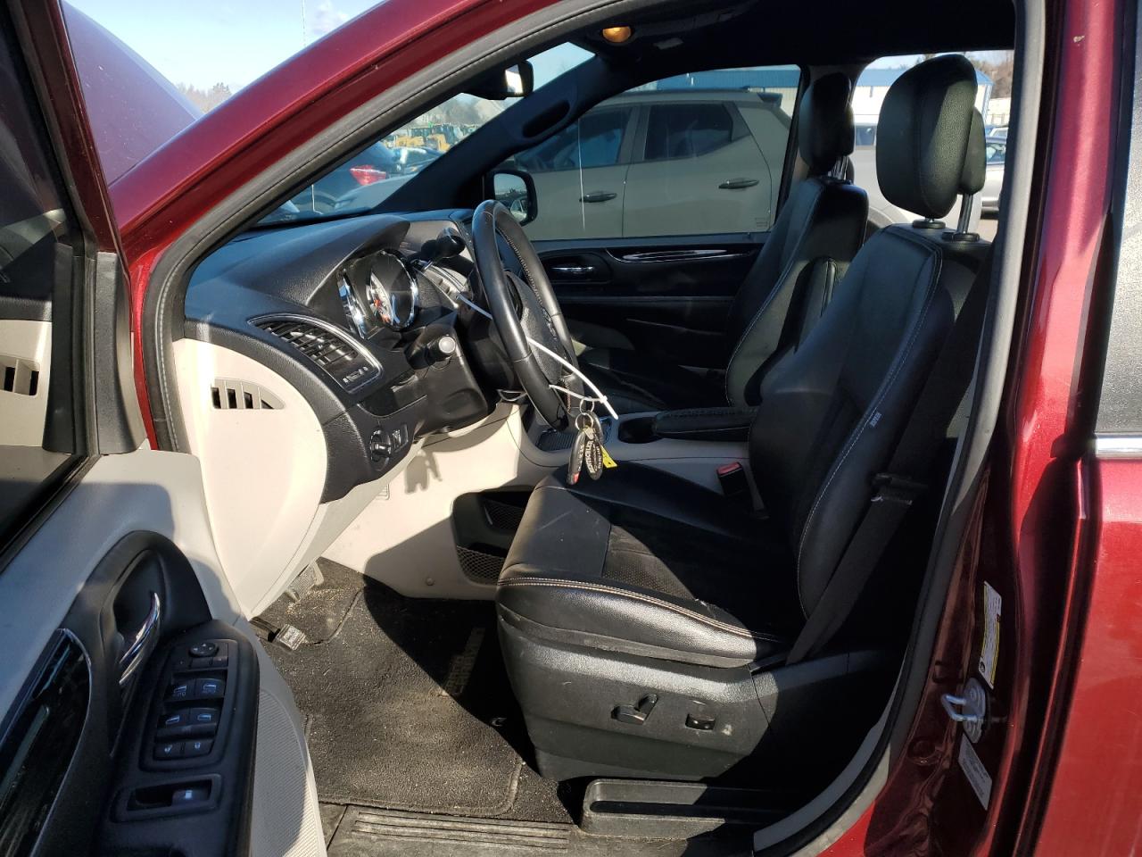 2017 Dodge Caravan - Image 7