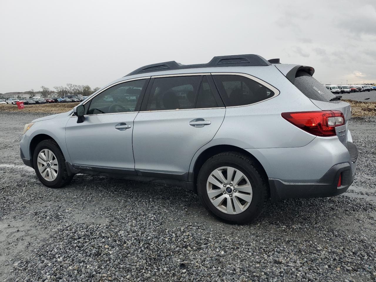 2018 Subaru Outback - Image 2