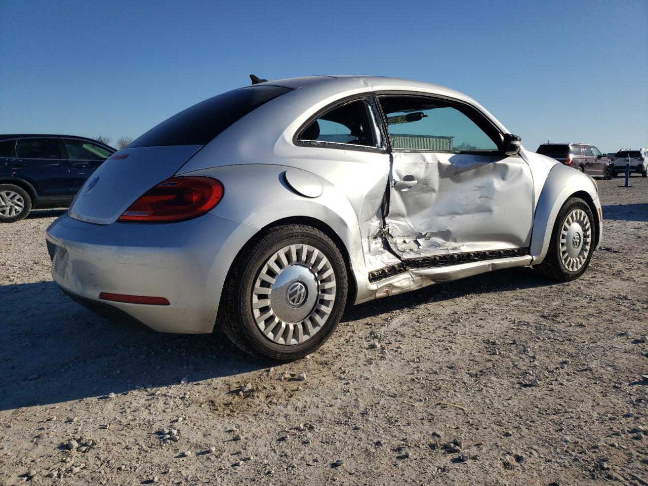 2014 Volkswagen Beetle - Image 3