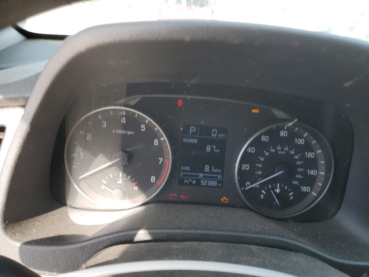 2017 Hyundai Elantra - Image 9