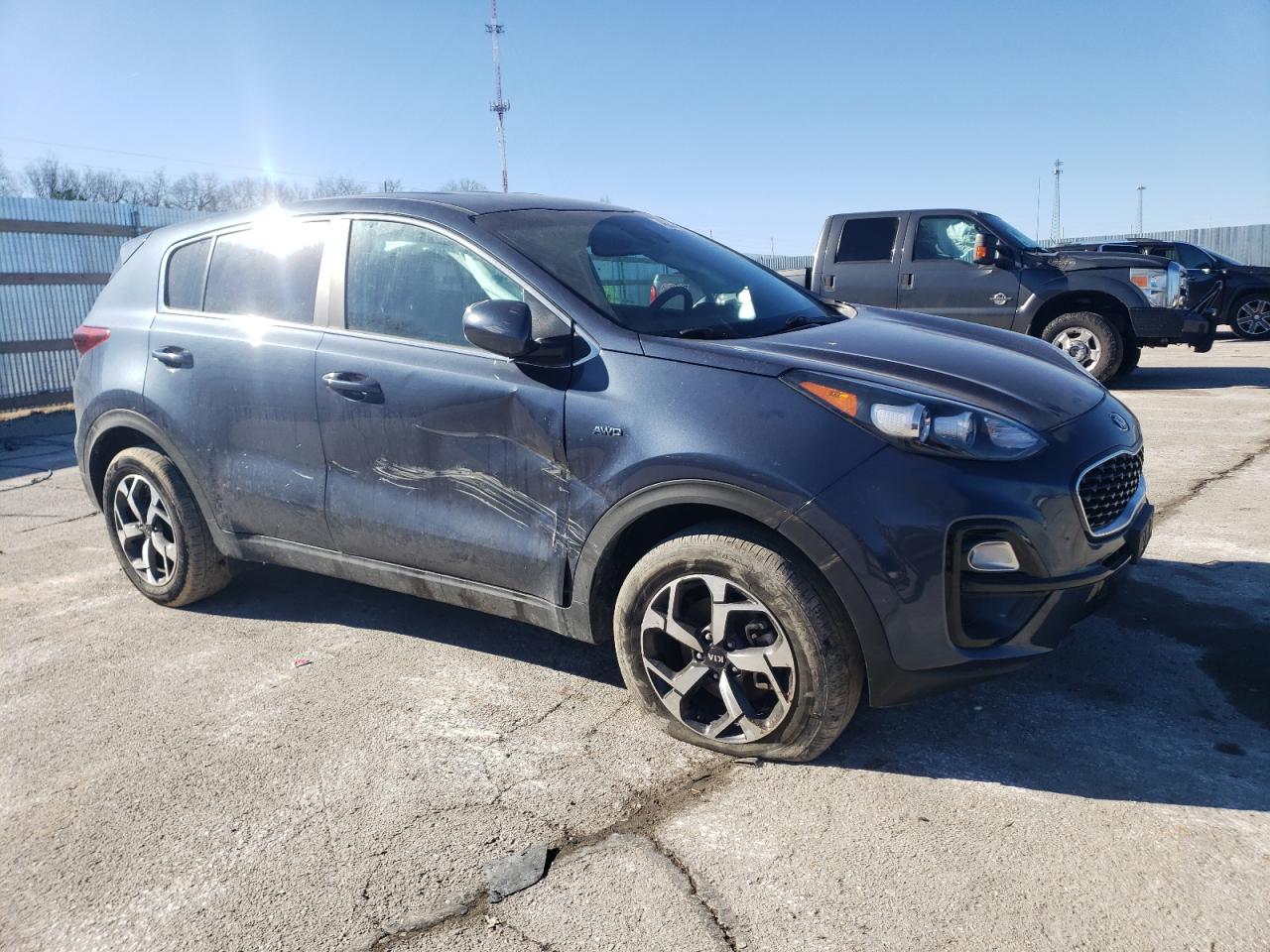 2022 Kia Sportage - Image 4
